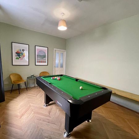 Edwardian City Centre House For Big Groups, Offroad Parking & Hot Tub! Cardiff Bagian luar foto