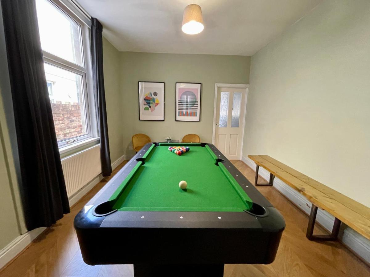 Edwardian City Centre House For Big Groups, Offroad Parking & Hot Tub! Cardiff Bagian luar foto