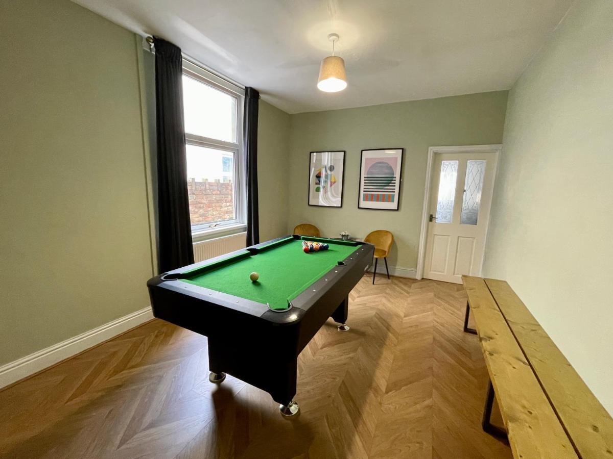 Edwardian City Centre House For Big Groups, Offroad Parking & Hot Tub! Cardiff Bagian luar foto