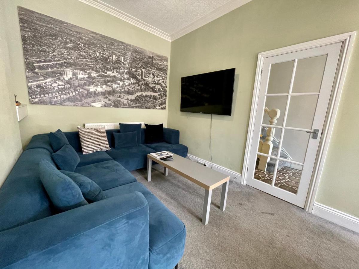 Edwardian City Centre House For Big Groups, Offroad Parking & Hot Tub! Cardiff Bagian luar foto